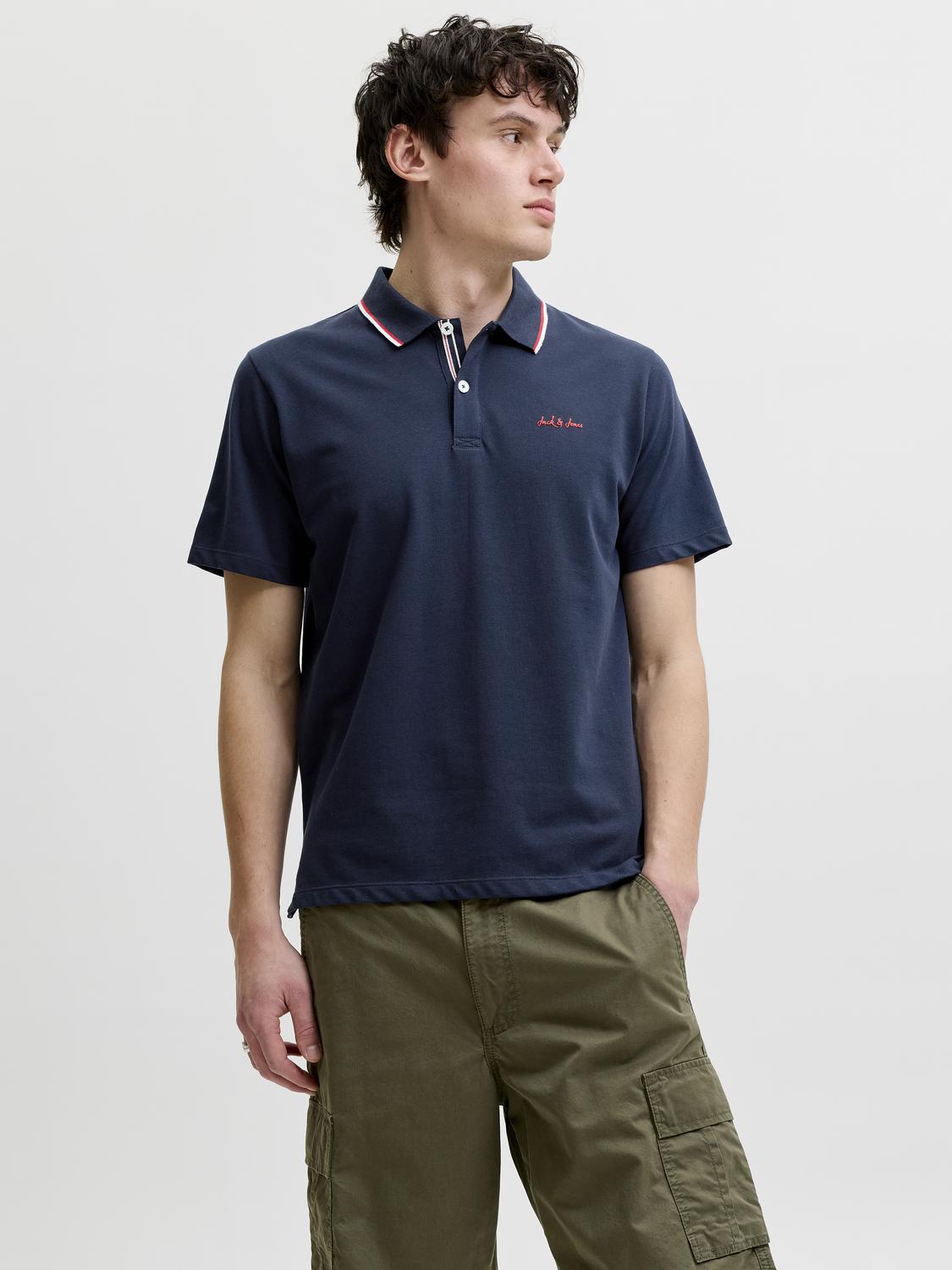 model_shot-front